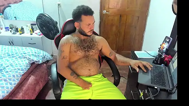 Snapshot of Alex_Dancy5 chatting on 09/09/25, 06:40 Alex Dancy5 online show from 09/09/25, 06:40