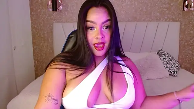 Snapshot of Amaranta_carey chatting on 11/12/25, 12:11 Amaranta carey online show from 11/12/25, 12:11