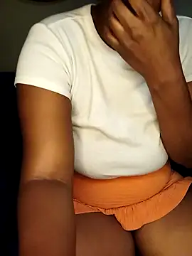 Snapshot of PRETTYJANE36 chatting on 04/21/26, 02:51 PRETTYJANE36 online show from 04/21/26, 02:51