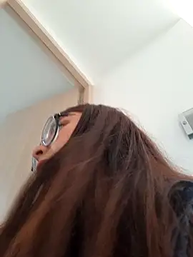 Snapshot of Natalykaty chatting on 11/17/25, 04:35 Natalykaty online show from 11/17/25, 04:35