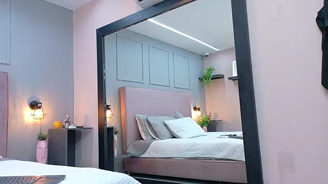 Snapshot of Camila_Hill_ chatting on 03/06/26, 01:29 Camila Hill online show from 03/06/26, 01:29