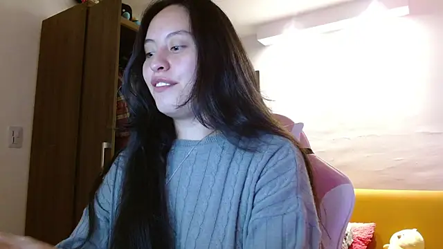 Snapshot of madissooon__ chatting on 11/13/25, 04:11 madissooon online show from 11/13/25, 04:11