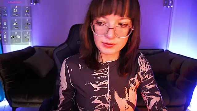 Snapshot of Pixie_Peachh chatting on 11/14/25, 07:40 Pixie Peachh online show from 11/14/25, 07:40