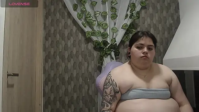 anishasanchezcm101 online show from 02/18/26, 03:02