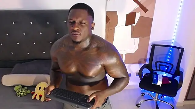 Snapshot of JoshMorri chatting on 11/20/25, 03:18 JoshMorri online show from 11/20/25, 03:18