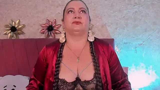 Snapshot of PalomaLombardi chatting on 11/27/25, 08:11 PalomaLombardi online show from 11/27/25, 08:11