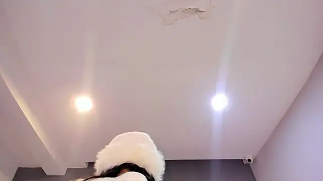 Snapshot of CharlotteCottin chatting on 03/11/26, 11:27 CharlotteCottin online show from 03/11/26, 11:27