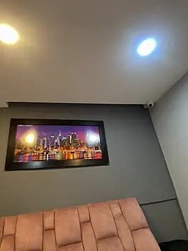 Snapshot of CharlotteCottin chatting on 03/18/26, 01:36 CharlotteCottin online show from 03/18/26, 01:36