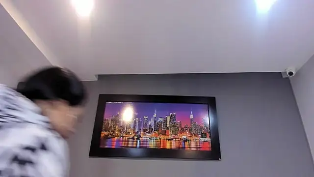 Snapshot of CharlotteCottin chatting on 04/17/26, 11:35 CharlotteCottin online show from 04/17/26, 11:35