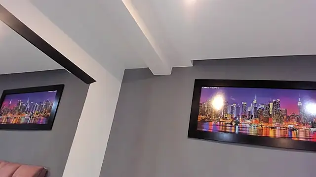 Snapshot of CharlotteCottin chatting on 04/22/26, 11:23 CharlotteCottin online show from 04/22/26, 11:23