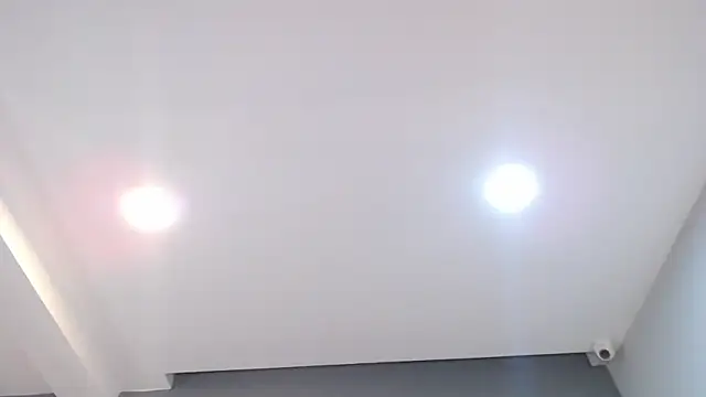 Snapshot of CharlotteCottin chatting on 04/24/26, 11:23 CharlotteCottin online show from 04/24/26, 11:23