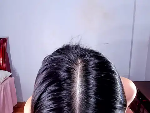 Snapshot of CarleneROSS chatting on 12/13/25, 09:31 CarleneROSS online show from 12/13/25, 09:31