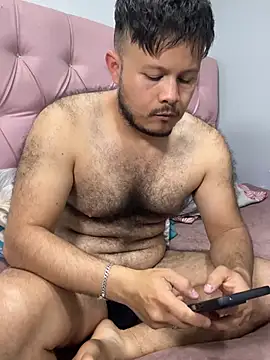 Snapshot of DADDYTTEDY1 chatting on 04/09/26, 02:33 DADDYTTEDY1 online show from 04/09/26, 02:33