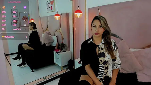 Maiyajoness online show from 12/20/25, 04:30