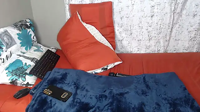 Lunalee online show from 01/12/26, 10:15