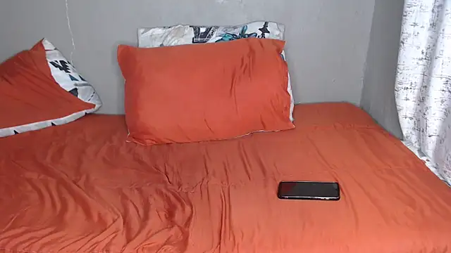 Lunalee online show from 02/08/26, 01:42