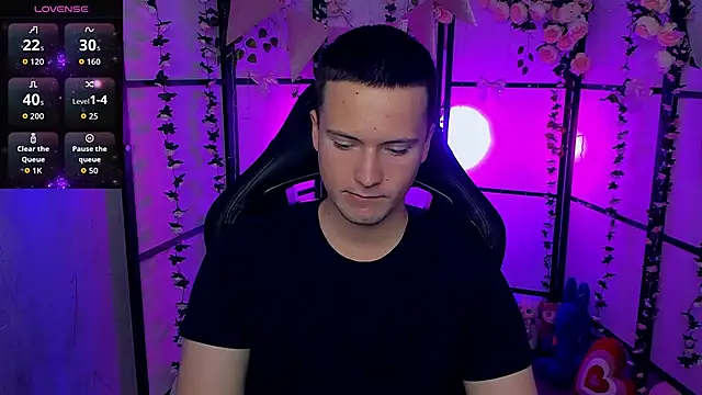 Snapshot of ZackNeal chatting on 09/16/25, 12:28 ZackNeal online show from 09/16/25, 12:28