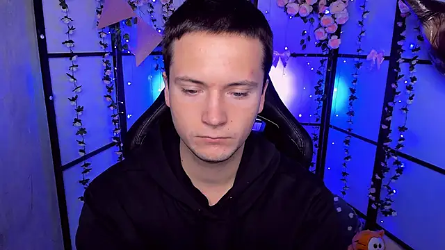 Snapshot of ZackNeal chatting on 10/14/25, 05:52 ZackNeal online show from 10/14/25, 05:52