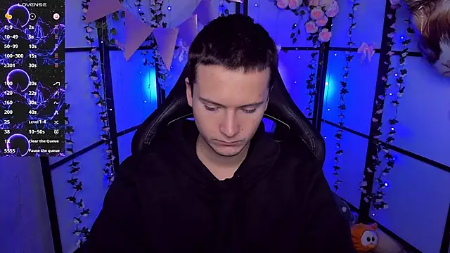 Snapshot of ZackNeal chatting on 10/15/25, 06:02 ZackNeal online show from 10/15/25, 06:02