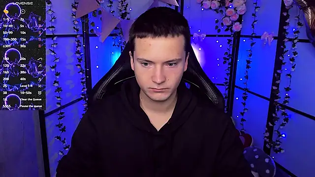 Snapshot of ZackNeal chatting on 10/17/25, 05:10 ZackNeal online show from 10/17/25, 05:10