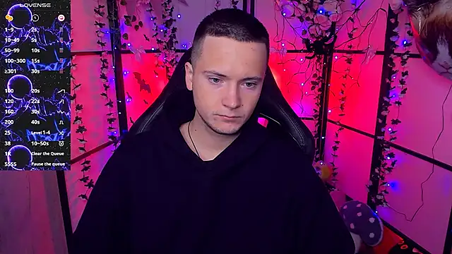 Snapshot of ZackNeal chatting on 10/23/25, 05:07 ZackNeal online show from 10/23/25, 05:07