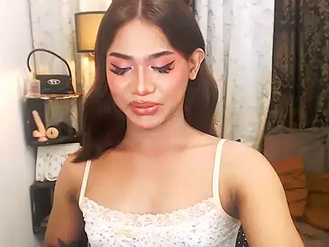 Snapshot of asianlatina69 chatting on 09/13/25, 10:15 asianlatina69 online show from 09/13/25, 10:15