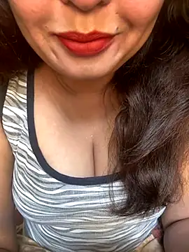 Snapshot of Bhabi_Ki_Antarvasna chatting on 10/12/25, 07:07 Bhabi Ki Antarvasna online show from 10/12/25, 07:07