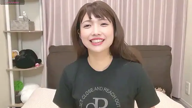 Snapshot of Ruu-chaaan chatting on 10/24/25, 08:11 Ruu-chaaan online show from 10/24/25, 08:11