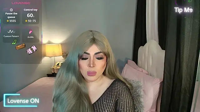 Unforgettable Maria online show from 12/17/25, 03:12