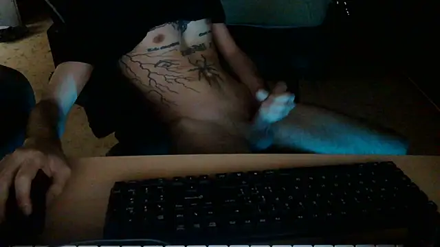 Snapshot of Kryk97 chatting on 05/18/26, 04:13 Kryk97 online show from 05/18/26, 04:13