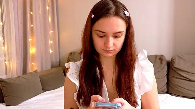 Lelia Vibe online show from 11/23/25, 08:19