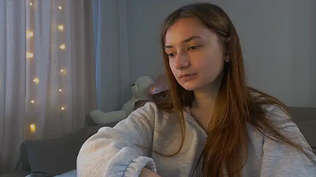 Snapshot of Lelia_Vibe chatting on 05/12/26, 04:42 Lelia Vibe online show from 05/12/26, 04:42
