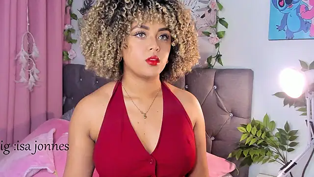 Snapshot of isajonnes18 chatting on 02/12/26, 11:00 isajonnes18 online show from 02/12/26, 11:00