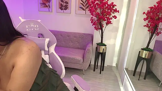 Snapshot of Anie_johnson chatting on 03/15/26, 11:27 Anie johnson online show from 03/15/26, 11:27