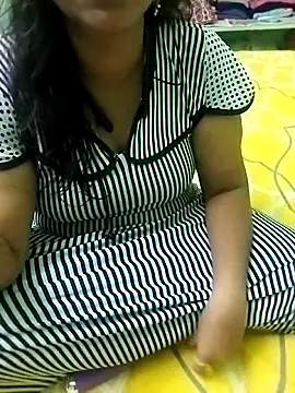 Snapshot of Dimplegirl chatting on 11/23/25, 03:39 Dimplegirl online show from 11/23/25, 03:39