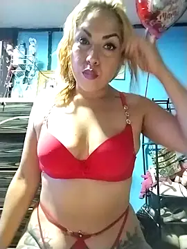 Snapshot of Ashleycam69 chatting on 11/26/25, 05:03 Ashleycam69 online show from 11/26/25, 05:03