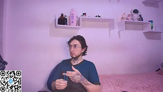 Snapshot of annyharriis chatting on 11/07/25, 09:04 annyharriis online show from 11/07/25, 09:04