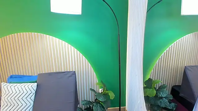 halleylorens online show from 09/27/25, 07:13