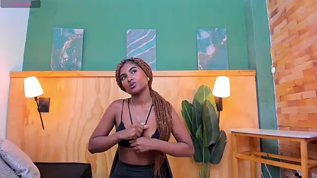 halleylorens online show from 04/17/26, 07:28