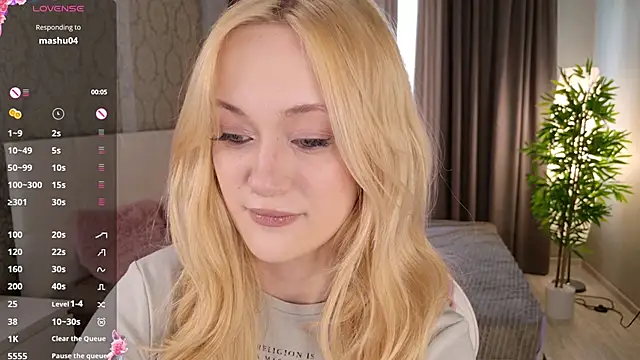 Snapshot of HeyMonkey_ chatting on 11/24/25, 12:05 HeyMonkey online show from 11/24/25, 12:05