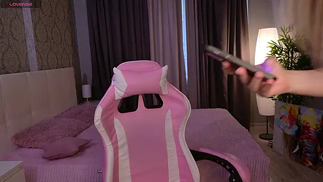 HeyMonkey  online show from 02/08/26, 01:58