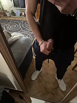 Latinhot31 online show from 03/04/26, 02:23