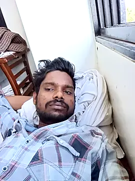 Snapshot of Desi_Partycapal chatting on 10/01/25, 05:46 Desi Partycapal online show from 10/01/25, 05:46