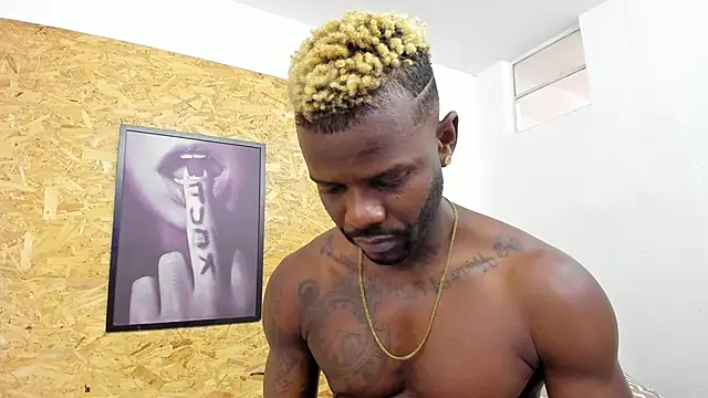 santiblack7 online show from 09/08/25, 07:35