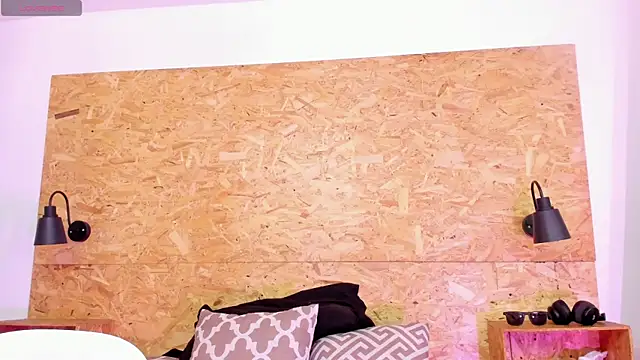 santiblack7 online show from 10/21/25, 07:25