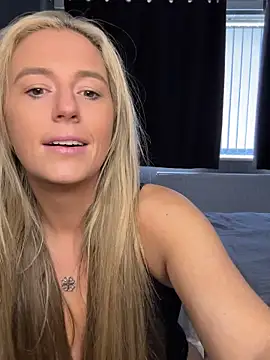Snapshot of sammie-99 chatting on 04/28/26, 12:54 sammie-99 online show from 04/28/26, 12:54