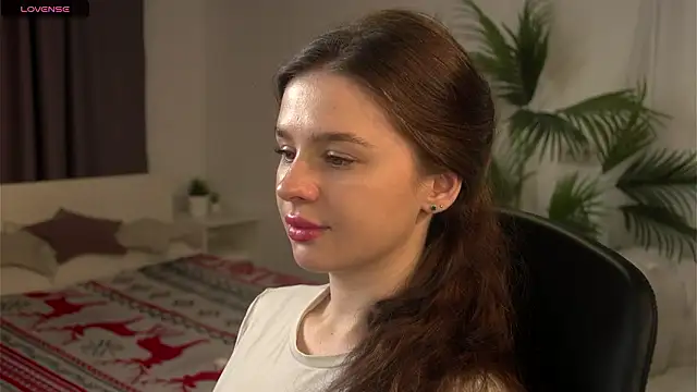 Snapshot of Olivia_Farrell chatting on 03/01/26, 01:35 Olivia Farrell online show from 03/01/26, 01:35