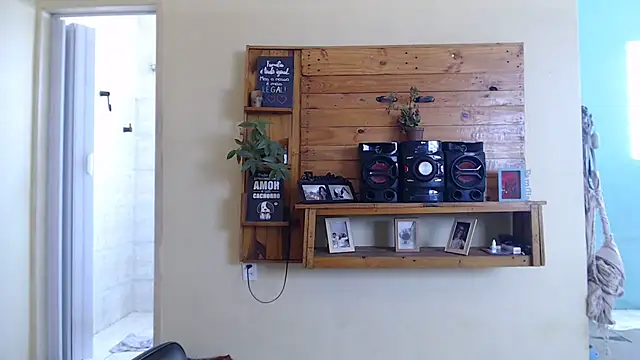 Snapshot of ayanahot_ chatting on 10/29/25, 12:07 ayanahot online show from 10/29/25, 12:07