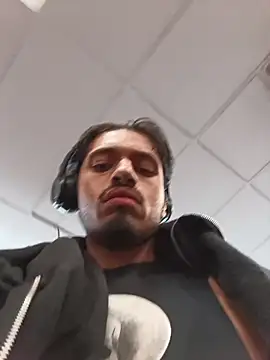 mrredcorn online show from 10/11/25, 05:44