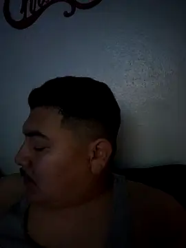 Snapshot of Biglou97 chatting on 12/23/25, 06:55 Biglou97 online show from 12/23/25, 06:55